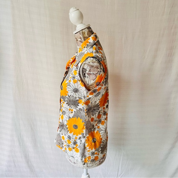 SOLD. Vintage 60s Homemade Sleeveless Button-Up Blouse Collar Gold Floral Medium - Picture 3 of 9